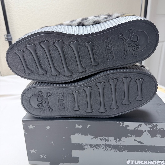 T.U.K Grey Leopard Fur Mules - Picture 8 of 10